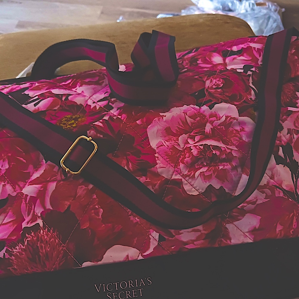 Victoria’s Secret Floral Tote - Picture 4 of 8